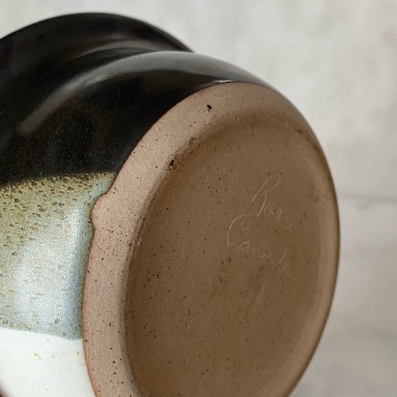 Handmade Ross Canada Pottery - Picture 3 of 8